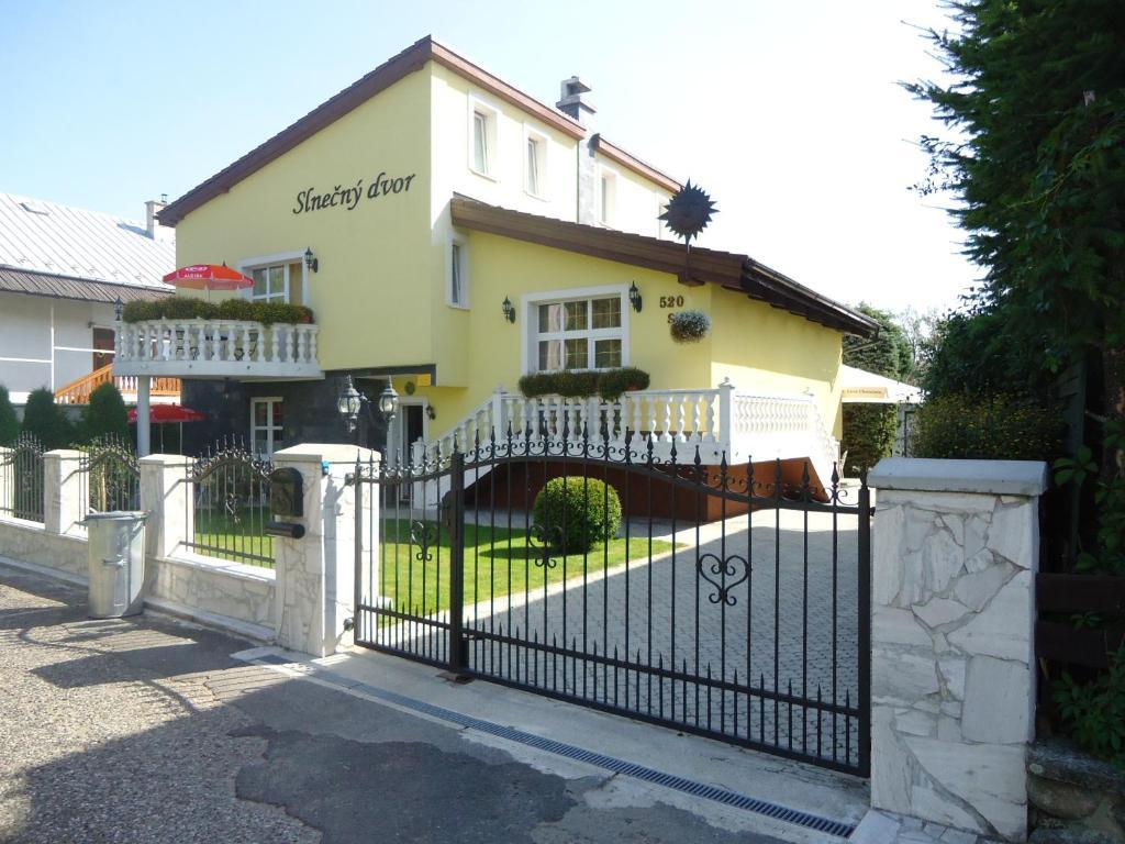 Slnecny Dvor Apartamento Vel'ka Lomnica Exterior foto