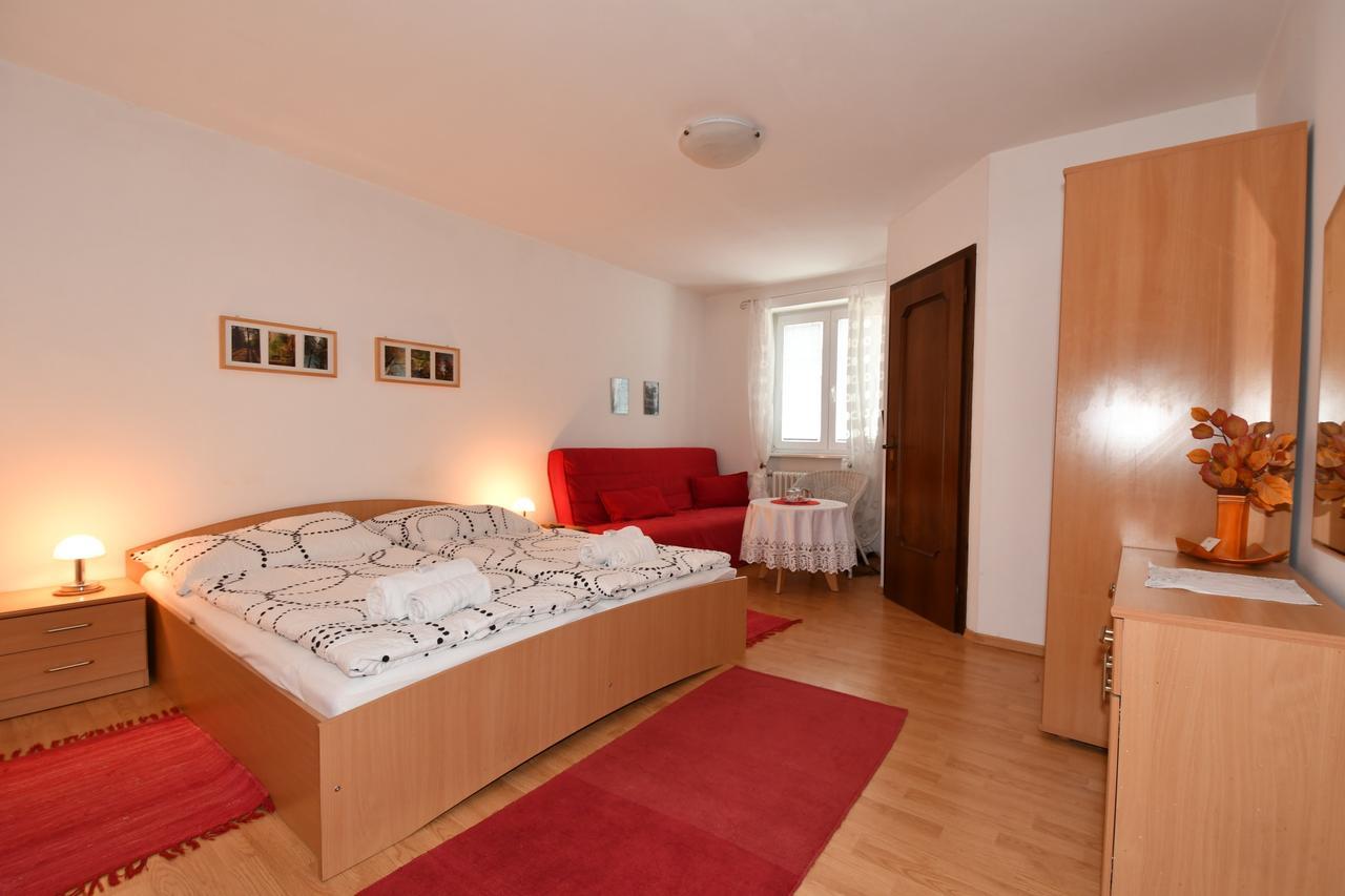 Slnecny Dvor Apartamento Vel'ka Lomnica Exterior foto